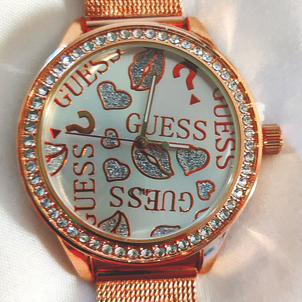 Guess women's wristwatch